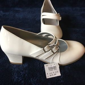 NEW American Eagle white dress shoes size 4.5